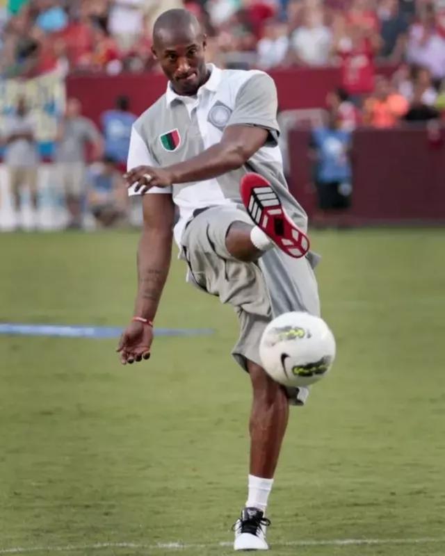 半场战报：热刺1-0哥本哈根，布伦南-约翰逊破门（半场速报：布伦南-约翰逊建功，热刺1-0暂领先哥本哈根）