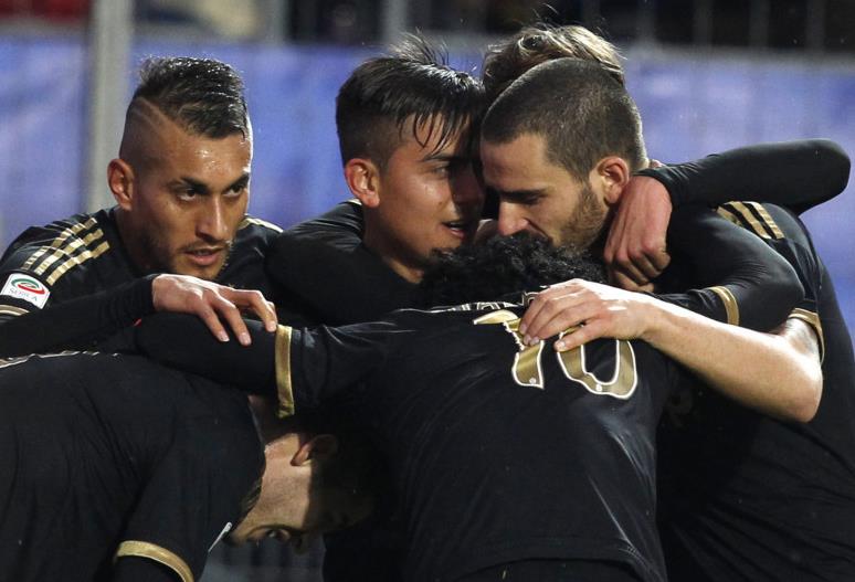 安东尼奥：王钰栋身体和精神都很疲劳，我们决定让他休息（安东尼奥：王钰栋身心俱疲，决定让他暂时休战）