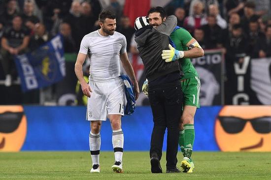 客场对阵亚美尼亚，葡萄牙进了五个，罗哥梅开二度。...