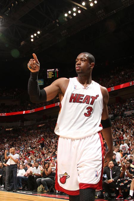 记者：森林穆里略、津琴科等多名伤员进入欧联名单，有望复出（记者：森林后卫穆里略、津琴科等多名伤员入列欧联名单，复出在望）