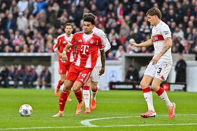 前队友：曾和马拉多纳开车出行，交警把我们拦住只为和他合影（马拉多纳前队友：与他驾车外出曾被交警拦停只为合影）