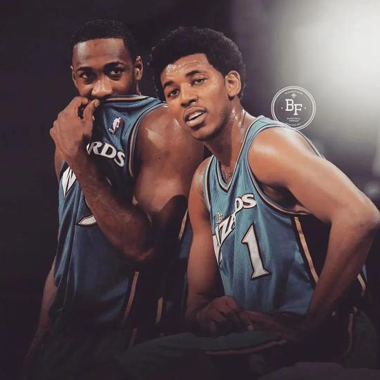 佐拉：当年有幸和马拉多纳一起练习任意球，让我能力明显提升（佐拉回忆与马拉多纳共练任意球：那段经历让我的水平大幅提升）