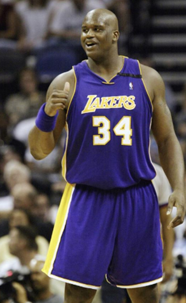 意乙巴里队客场0-5惨败，在返程航班上球迷与球员发生冲突（意乙巴里客场五球惨负，归途航班上球迷与球员爆发冲突）